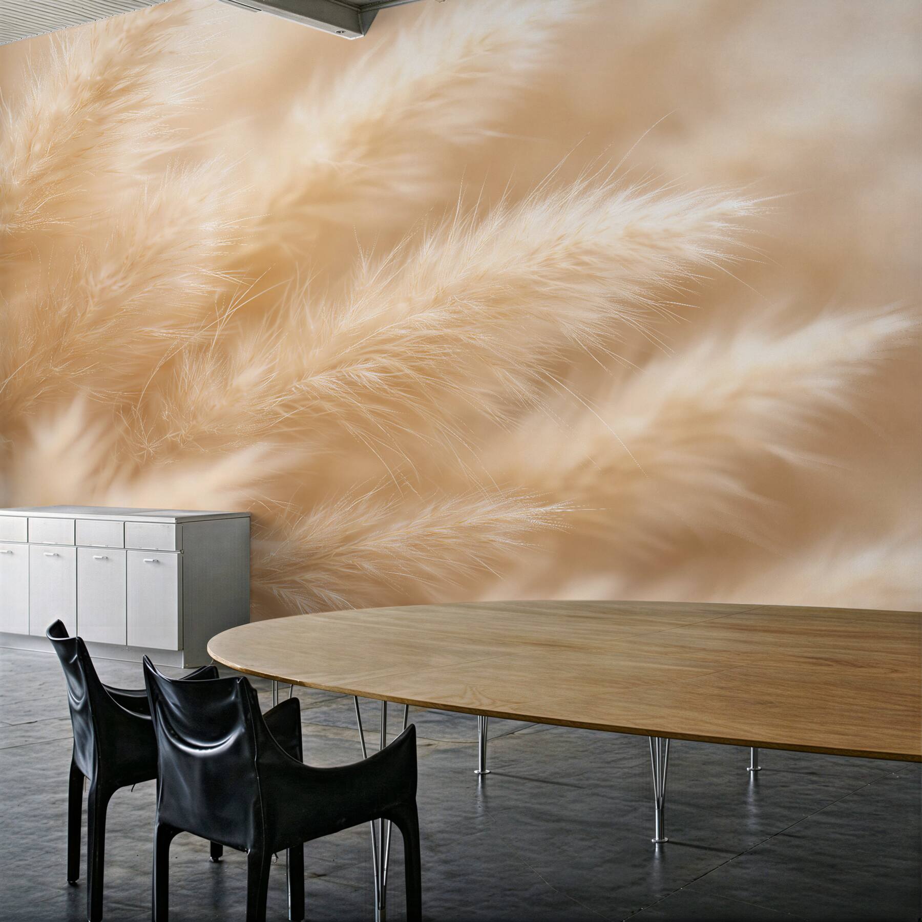 Fototapeten Flauschige Gräser im beigen Nebelschleier